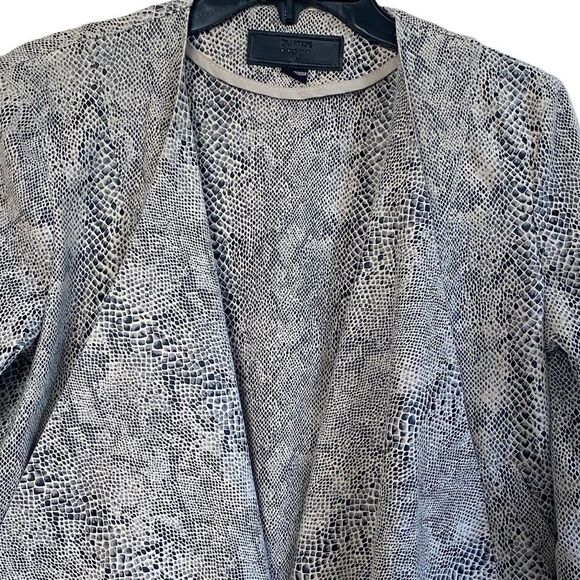 Blank NYC Faux Leather Snakeskin Print Waterfall Drape Open Jacket Sz S - Picture 6 of 16